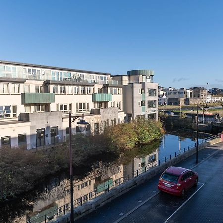 Modern Canal View Home, In City Centre, Sleeps 8 Galway Kültér fotó