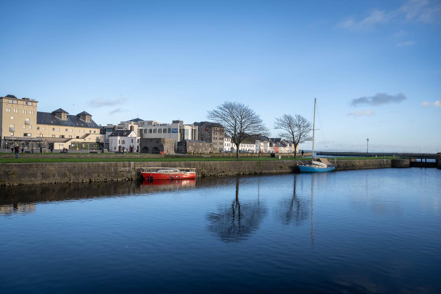 Modern Canal View Home, In City Centre, Sleeps 8 Galway Kültér fotó